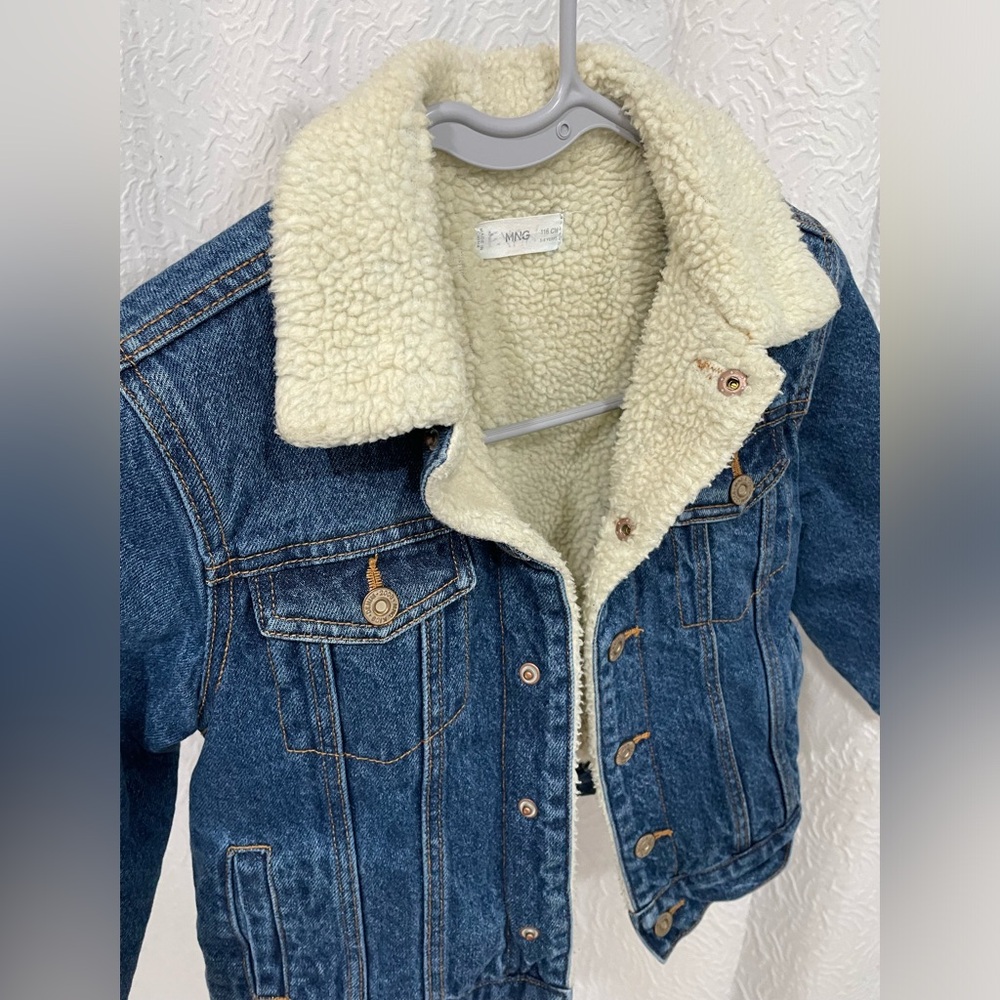 EUC Little boys MANGO sherpa denim jacket size 5-6